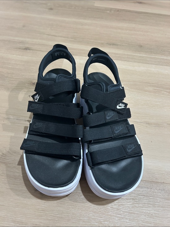 Nike Shoes - Nike Black and White Women’s Sport Sandals